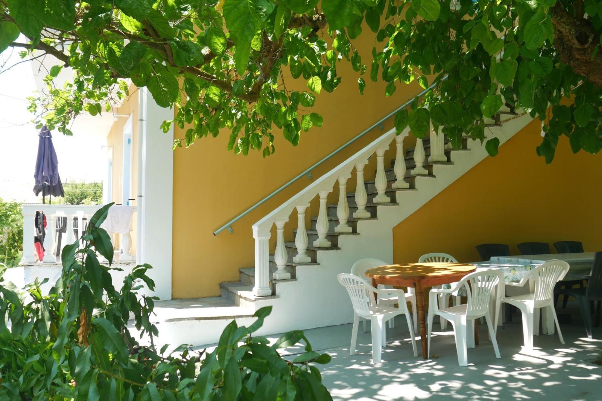 Villa Vania Gardenos วิตาลาเดส ภายนอก รูปภาพ