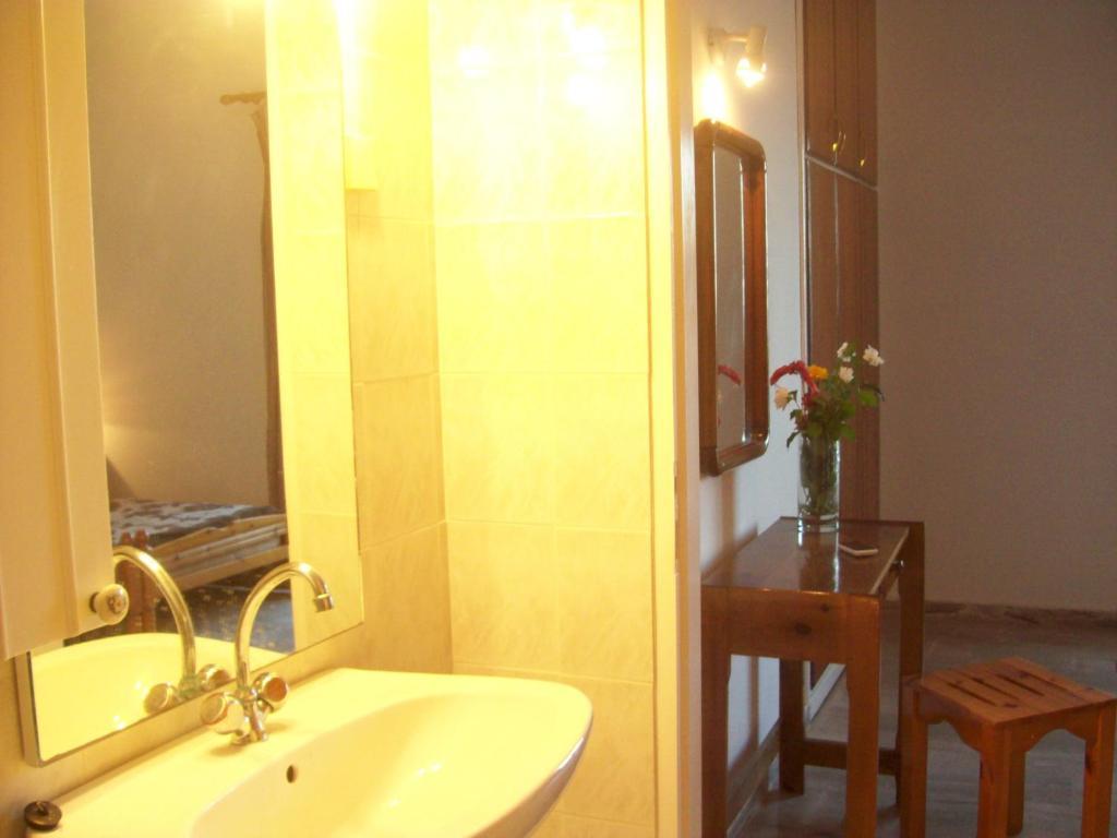 Villa Vania Gardenos วิตาลาเดส ห้อง รูปภาพ