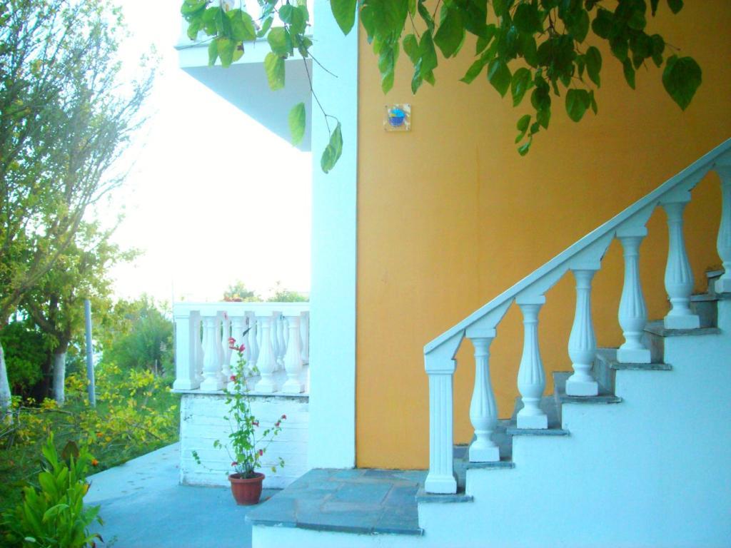 Villa Vania Gardenos วิตาลาเดส ภายนอก รูปภาพ